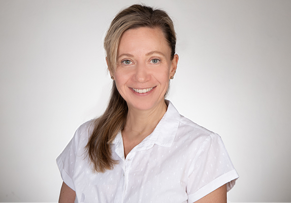 Dr. Nina Holzer-Richling